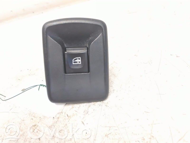 Opel Vivaro Electric window control switch 