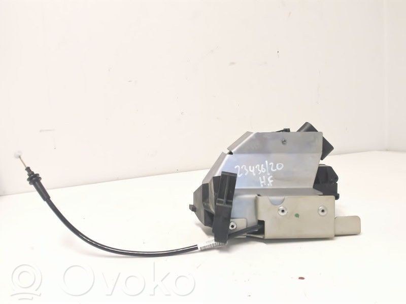 Priekšpusē slēdzene   2424857,JK21V219A64AB