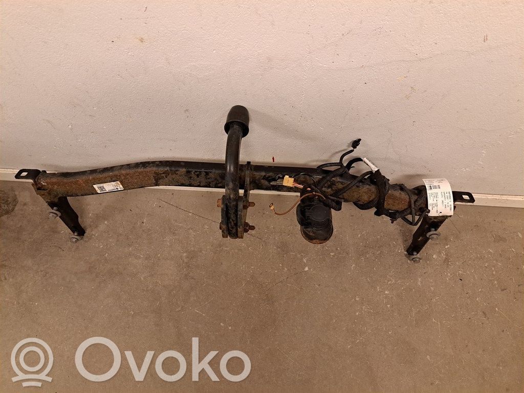 Volkswagen Caddy Hak holowniczy / Komplet 