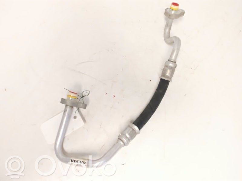 Ilmastointilaitteen putki (A/C)   31390896,31390896