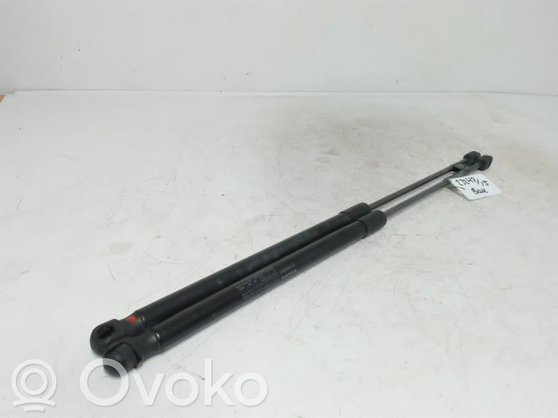 Volvo V40 Amortyzator / Siłownik tylnej klapy bagażnika 