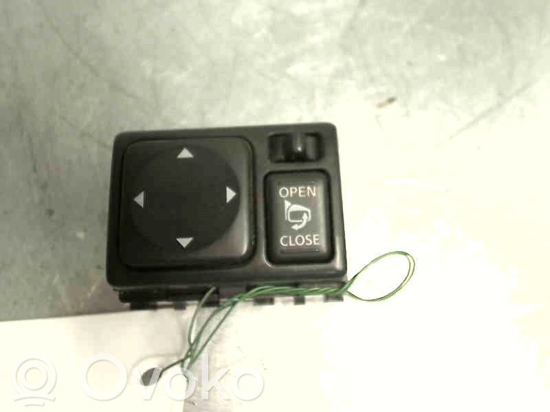 Nissan Navara D40 Interruptor del espejo lateral 