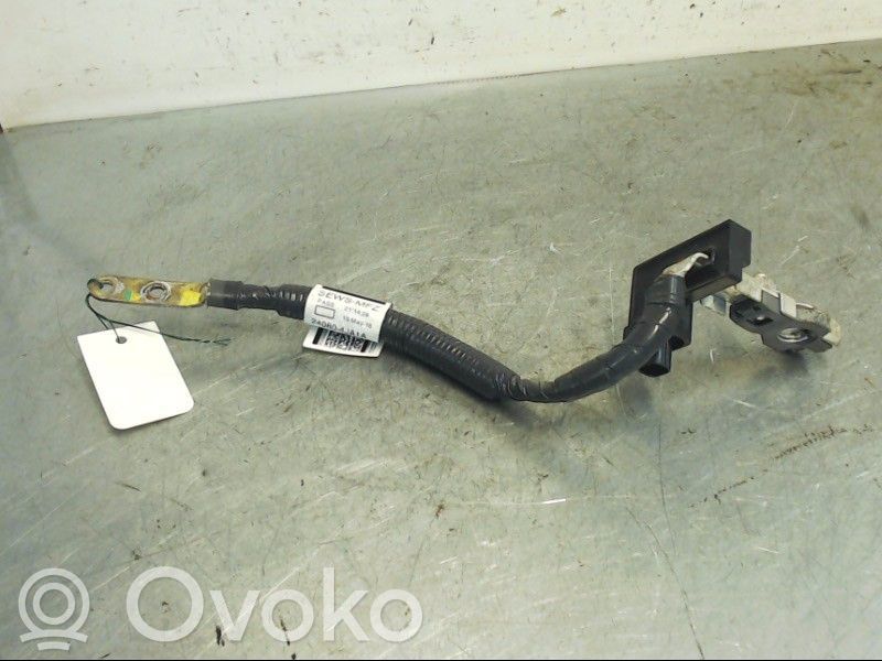 Nissan NP300 Plus / Klema / Przewód akumulatora