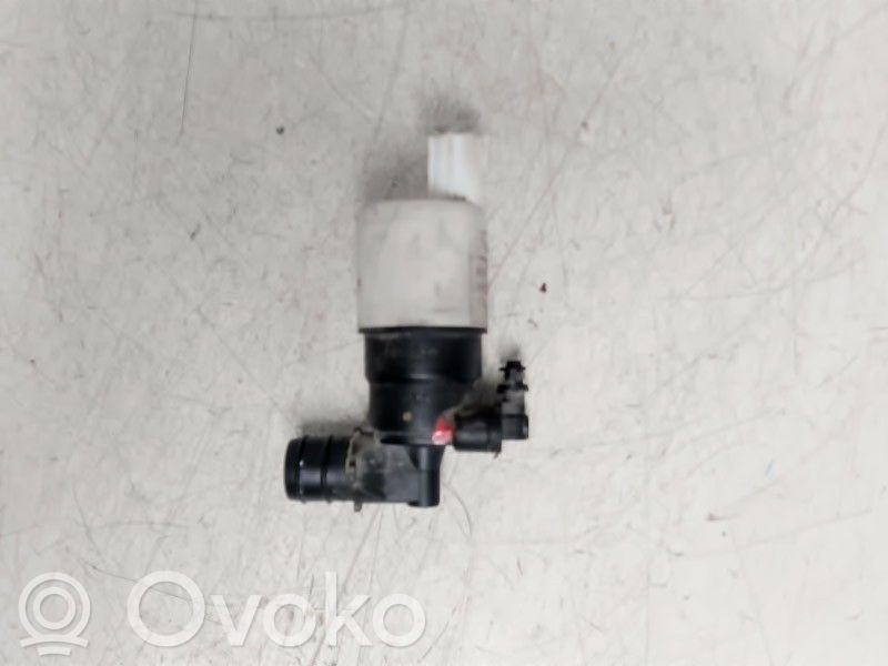 Volvo S60 Windscreen/windshield washer pump 