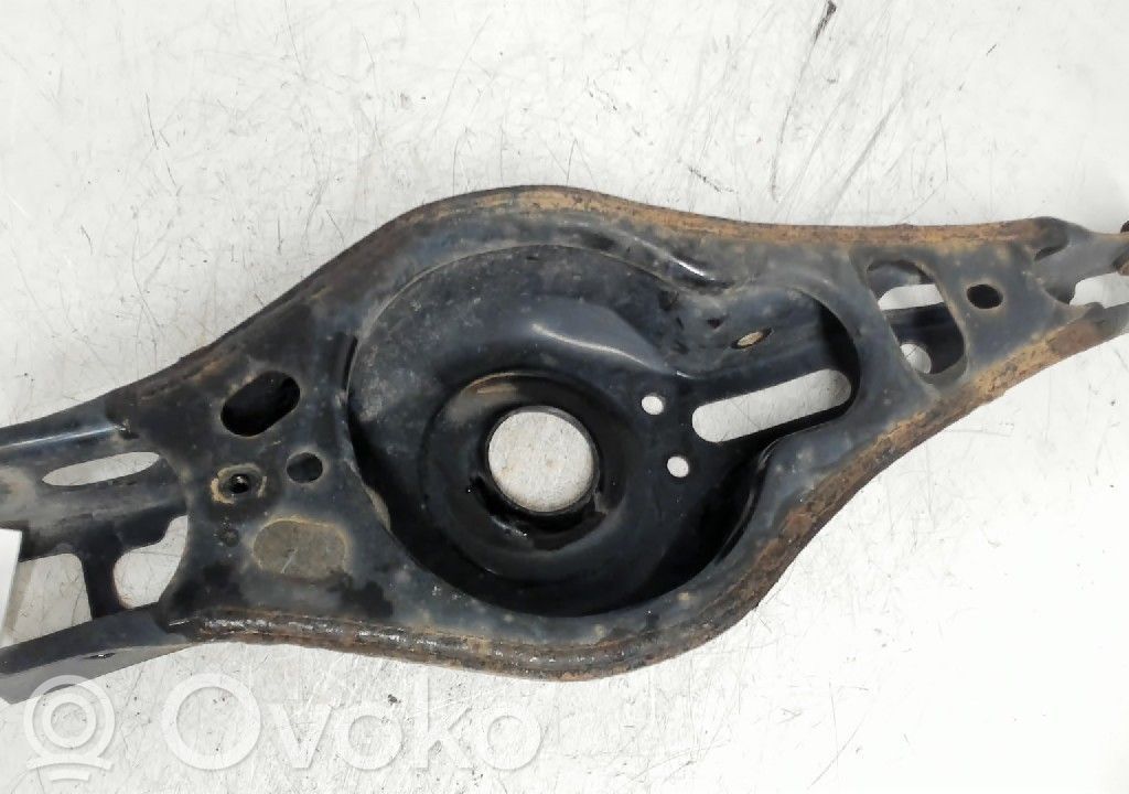 Toyota RAV 4 (XA50) Braccio di controllo sospensione posteriore