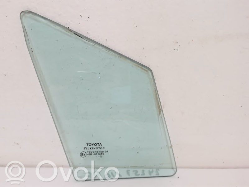 Toyota Avensis T270 Geam ventilare ușă față patru uși 