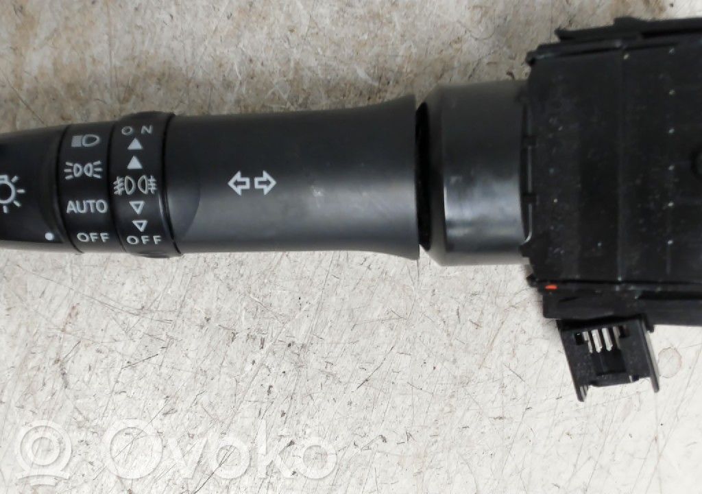 Mitsubishi Outlander Manetă semnalizator 