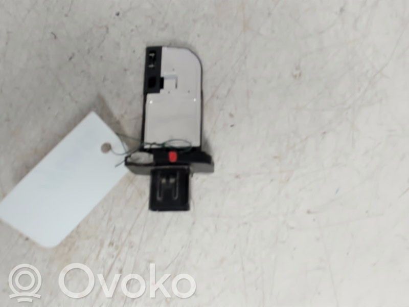 Volvo S60 Przepływomierz masowy powietrza MAF 