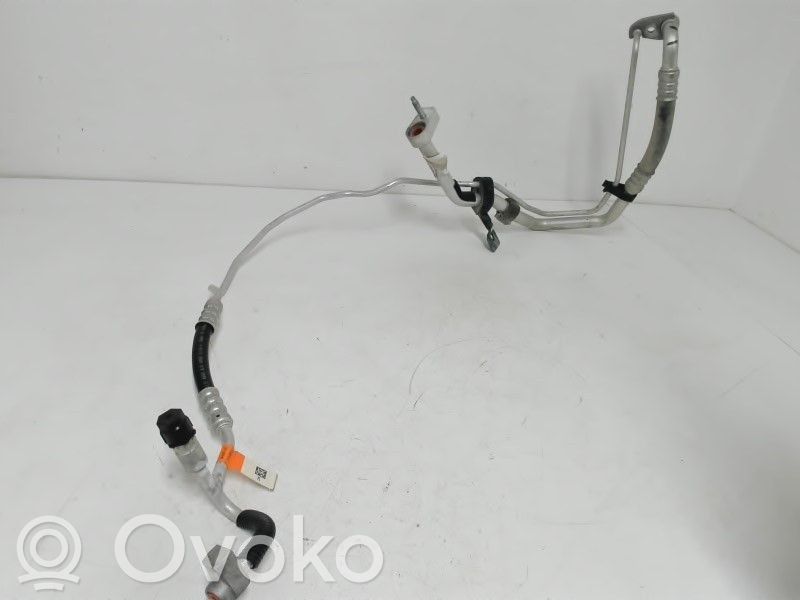 Ford Focus Ilmastointilaitteen putki (A/C) 