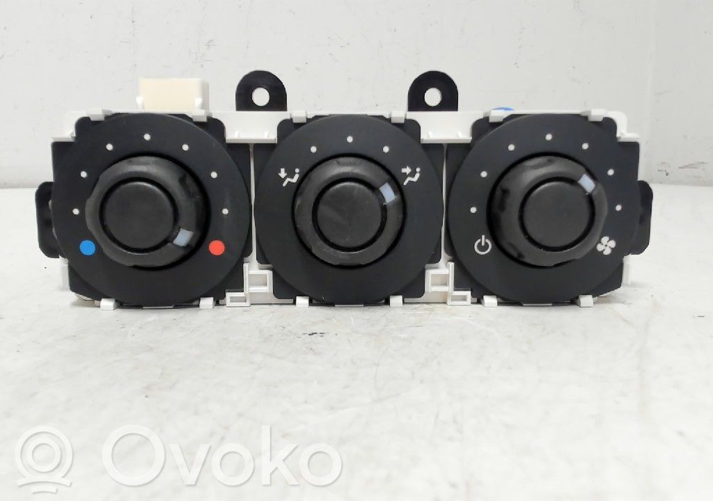 Land Rover Discovery 4 - LR4 Panel klimatyzacji 