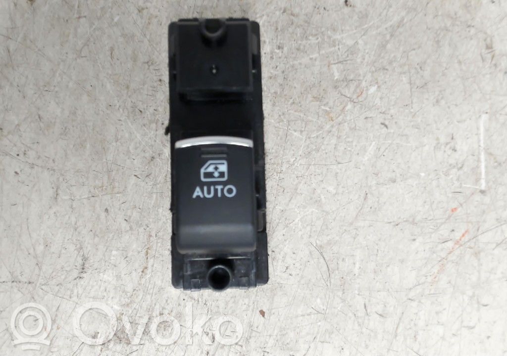 Subaru Outback (BS) Electric window control switch 