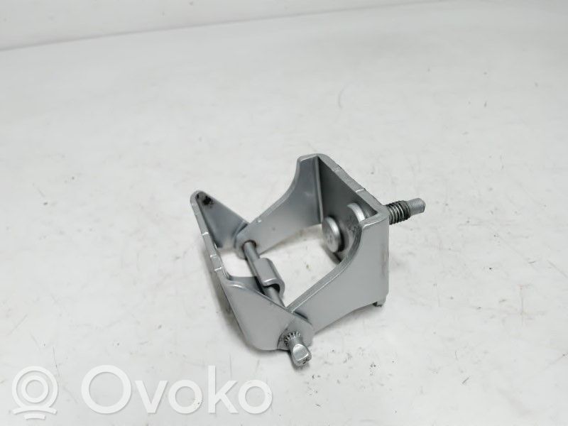 Ford Focus Tailgate/trunk/boot hinge 