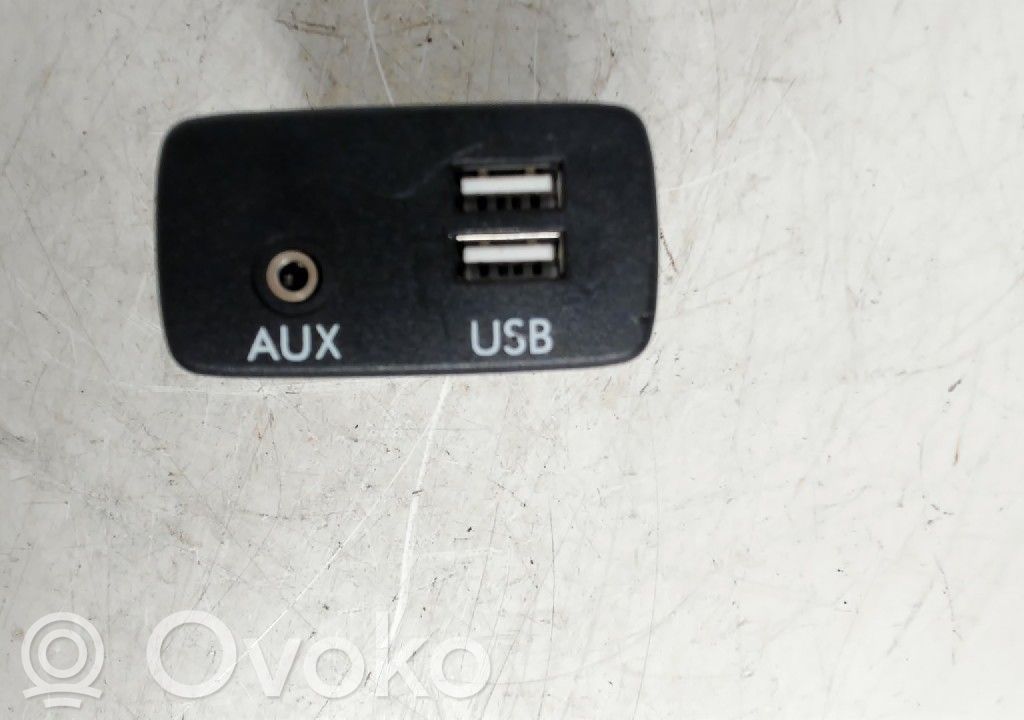 Enchufe conector USB   86257AL200,86257AL200