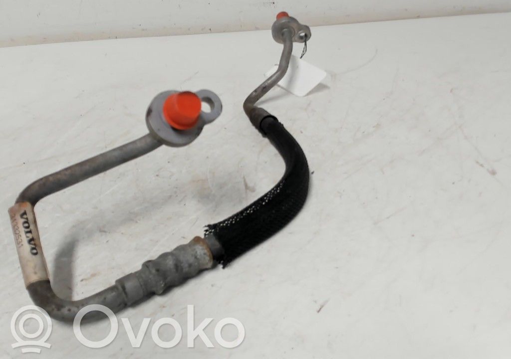 Ilmastointilaitteen putki (A/C)   31332531,31332531