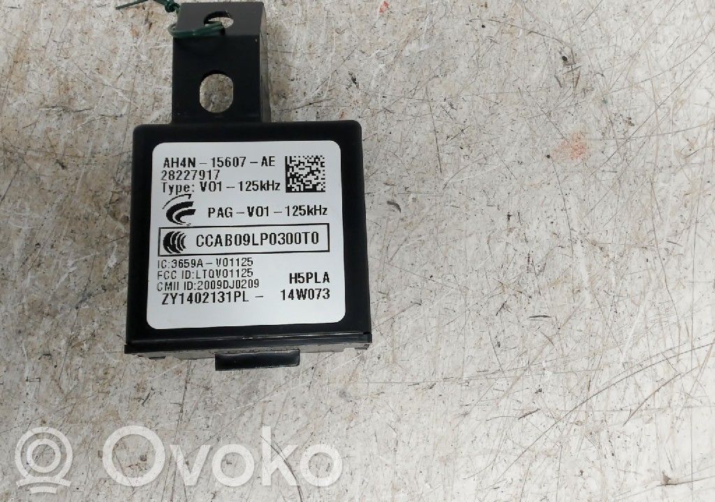 Antenna autoradio   31252151,AH4N15607AE,28227917
