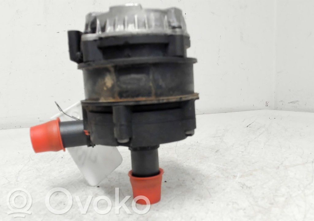 Volkswagen PASSAT B8 Pompa cyrkulacji / obiegu wody 