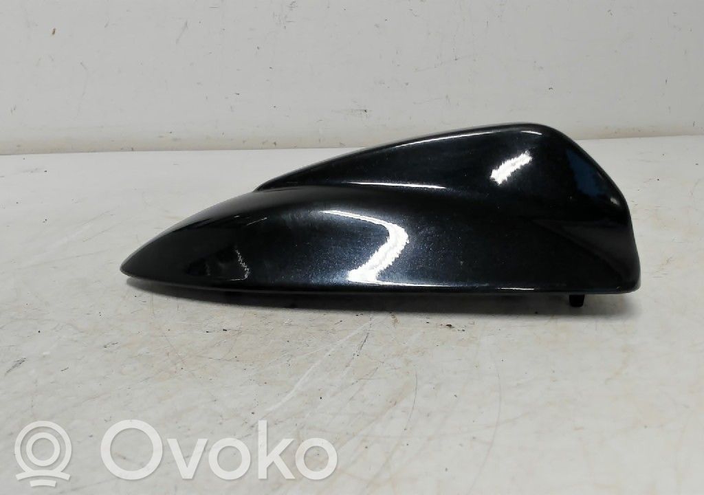 Volvo V60 Radion antenni 