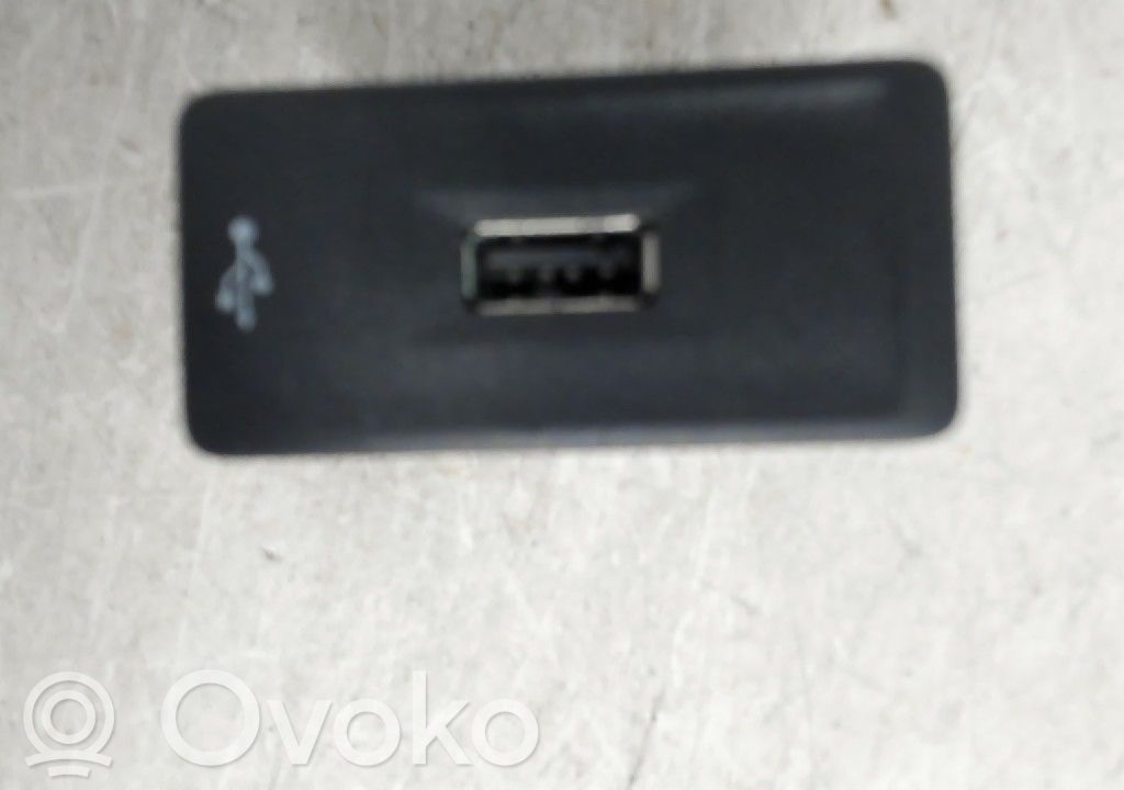Enchufe conector USB   5Q0035726N,5Q0035726N