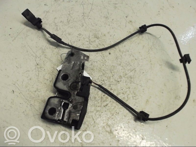 Volkswagen PASSAT B6 Serrure de capot 