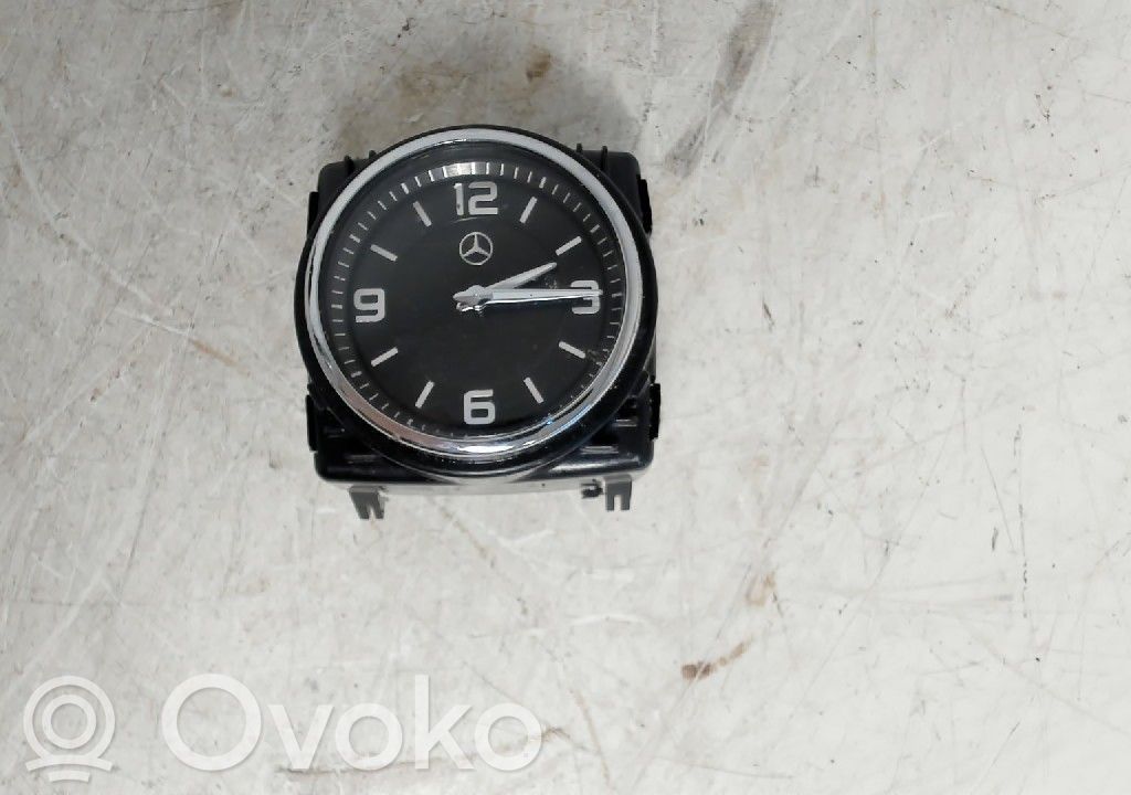 Mercedes-Benz C W205 Reloj 