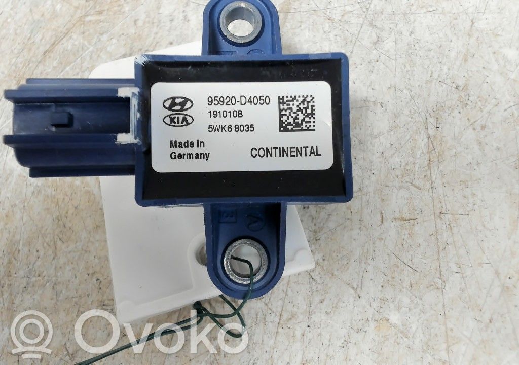 Sensor impacto/accidente para activar Airbag   95920D4050,5WK68035,95920D4050