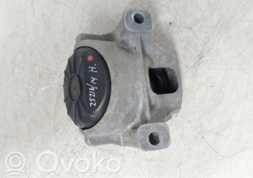 Audi A5 8T 8F Engine mounting bracket 