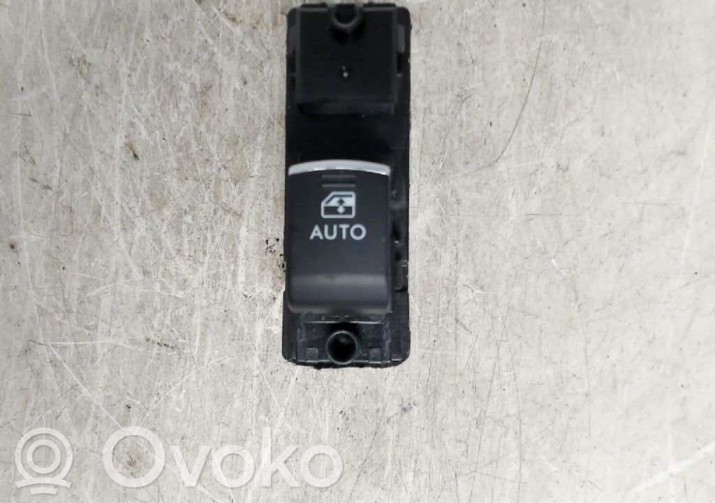 Subaru Outback (BS) Electric window control switch 