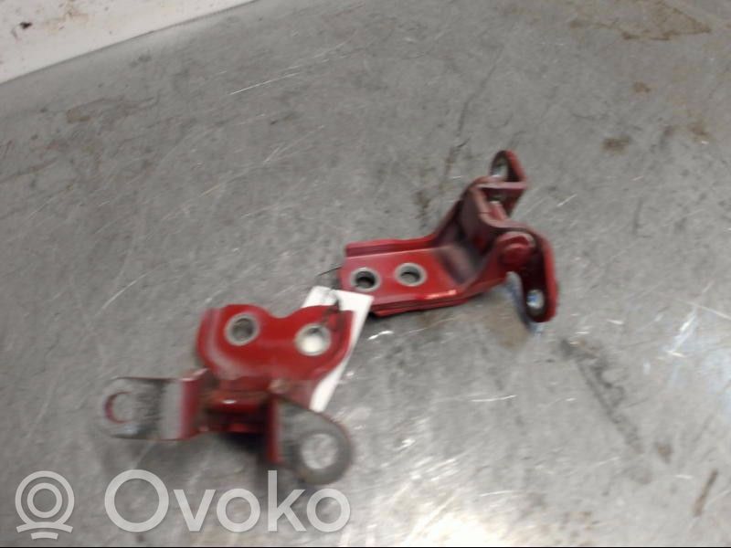 Front door upper hinge   9035S2