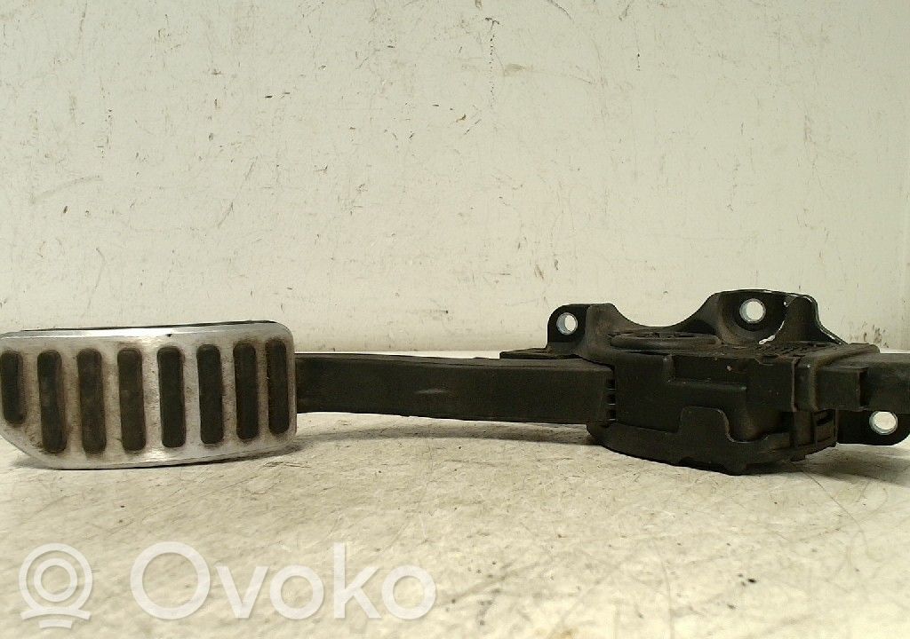 Volvo V70 Accelerator throttle pedal 