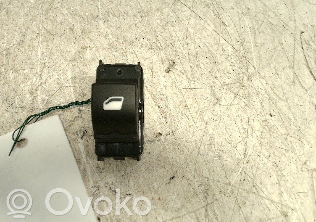 Peugeot 2008 I Electric window control switch 