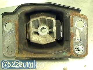 Gearbox mount   1484320