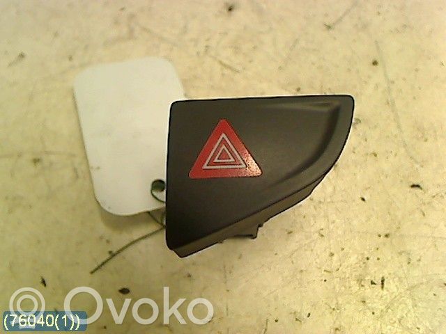 Hazard light switch   649054,96594789KR