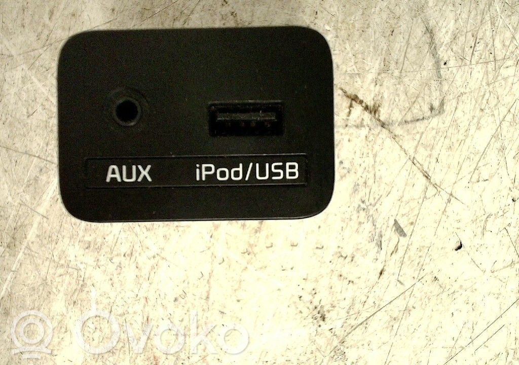 Enchufe conector USB   961202T600,2T600
