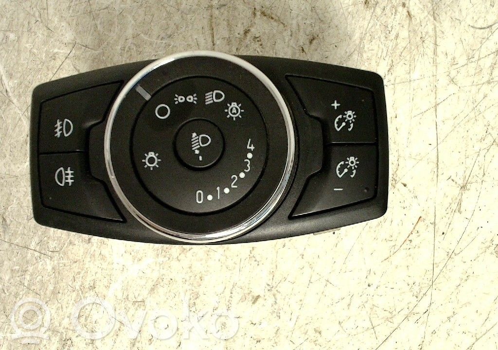 Interruptor de luz   2048031,10140019,BM5T13A024CF