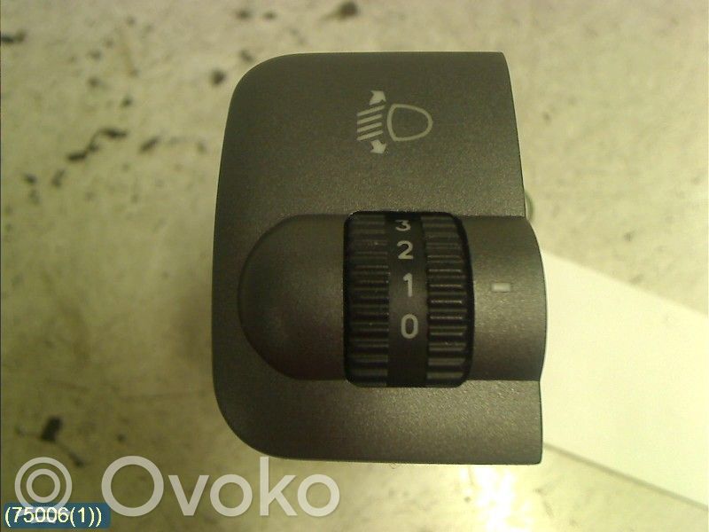 Hyundai Accent Panel lighting control switch 