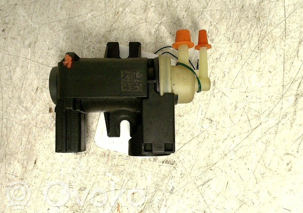 Audi A6 S6 C7 4G Supapă vacuum 