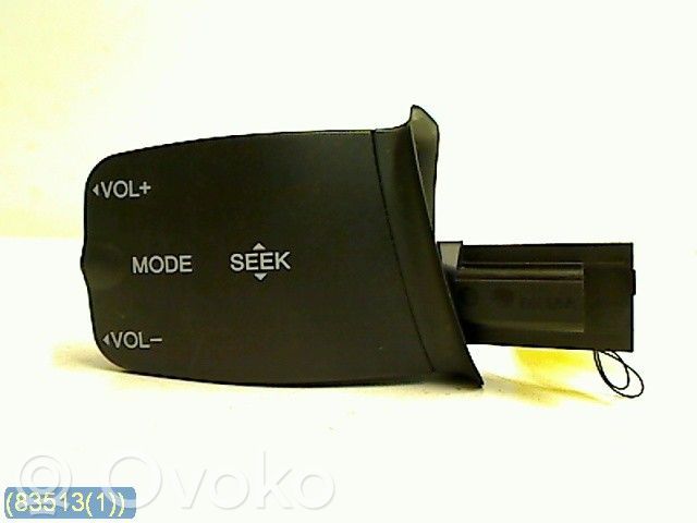 Ford Focus Steering wheel buttons/switches 