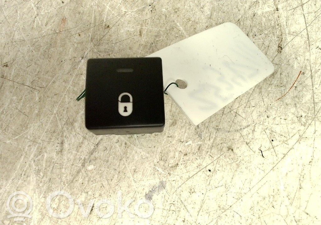 Central locking switch button   6490E1,96582880XT