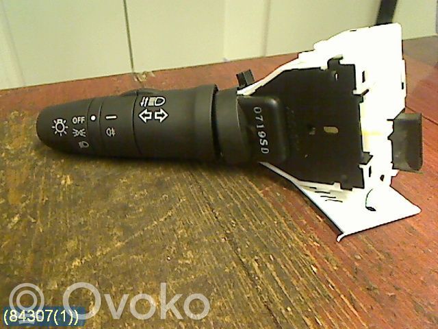Nissan Note (E11) Indicator stalk 