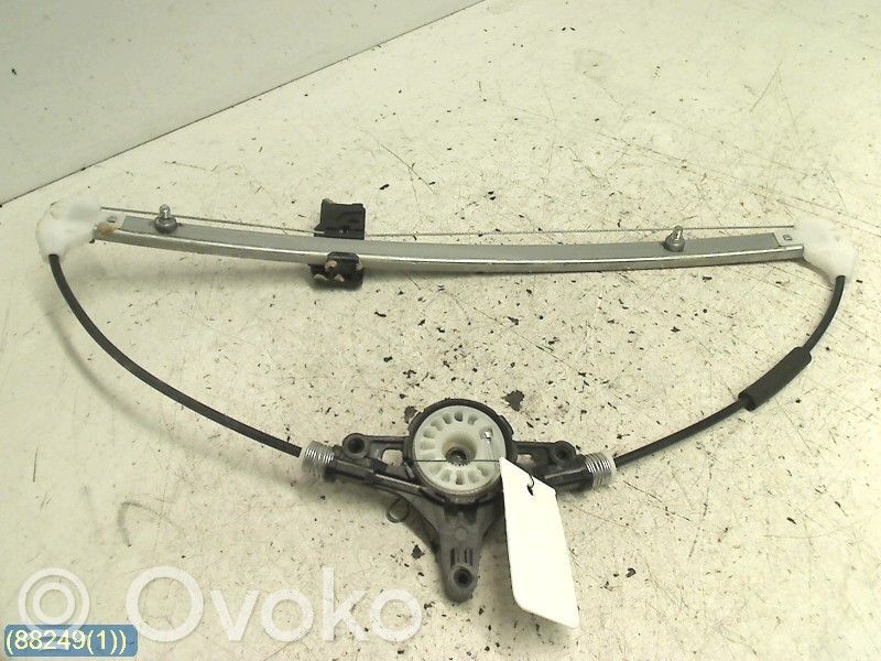 Mazda 6 Front window lifting mechanism without motor 