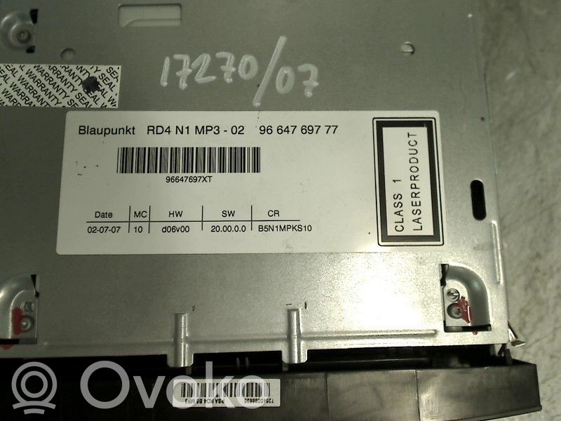 Panel / Radioodtwarzacz CD/DVD/GPS   657934,9664769777