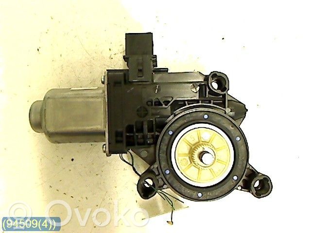 Volkswagen Amarok Silniczek podnoszenia szyby drzwi tylnych 