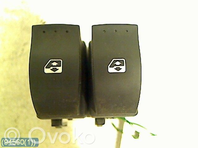 Nissan Primastar Electric window control switch 
