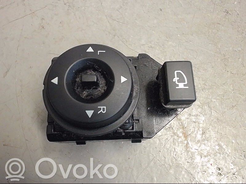 Wing mirror switch   935601H100,457480