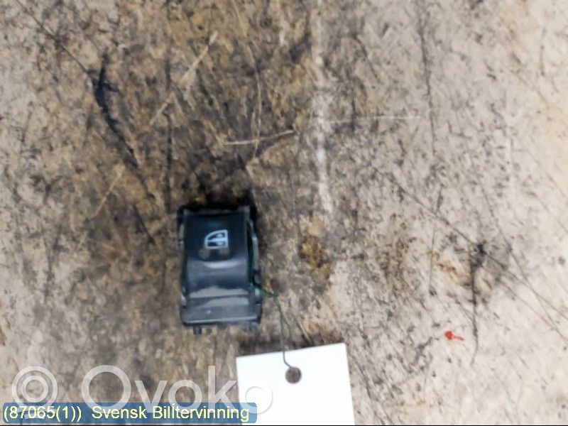 Opel Vivaro Electric window control switch 