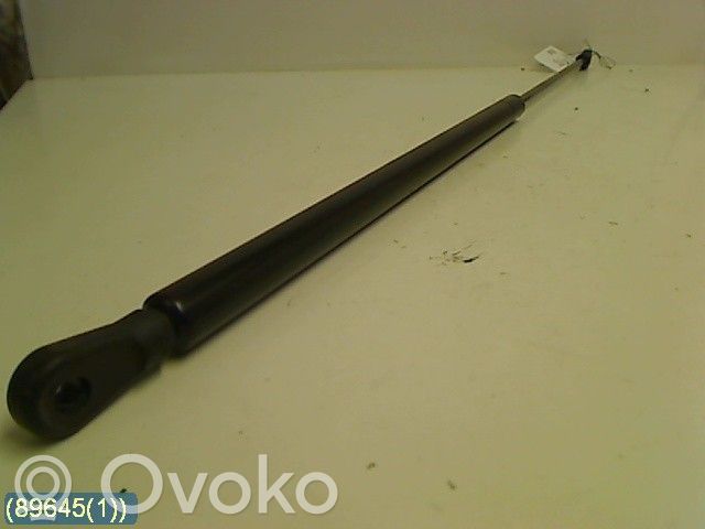 Audi A4 S4 B5 8D Amortizatorius variklio dangčio 
