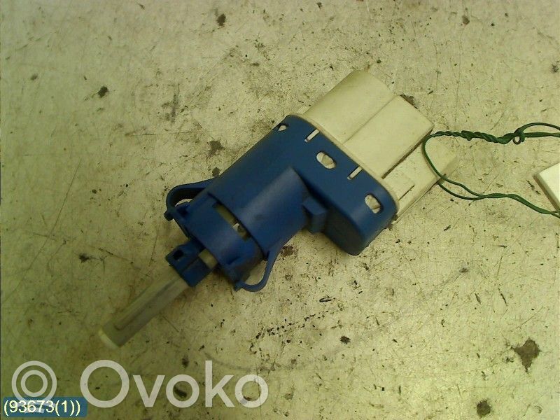 Volvo V70 Jarrupolkimen anturin kytkin 