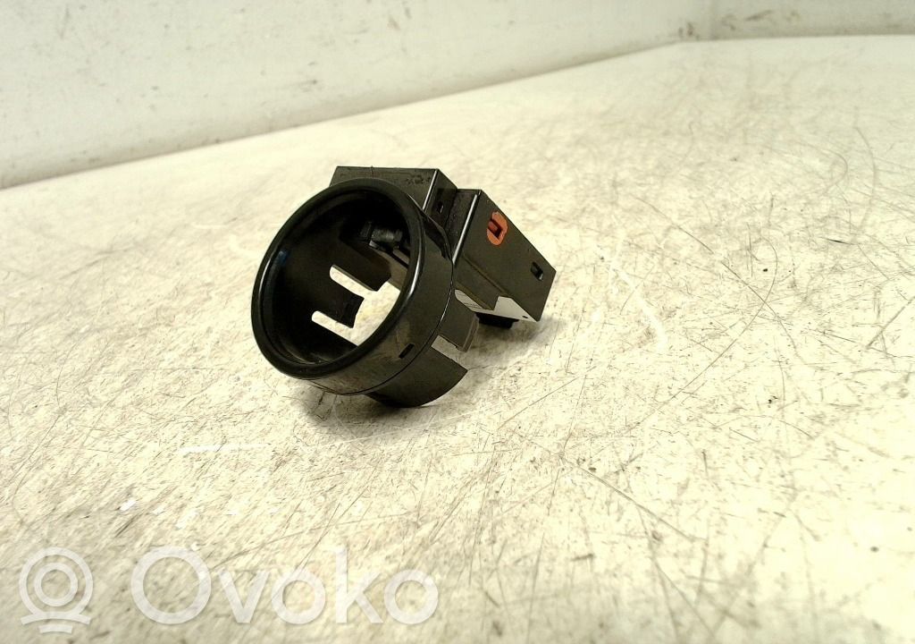 Nissan Navara D23 Antena de radio 