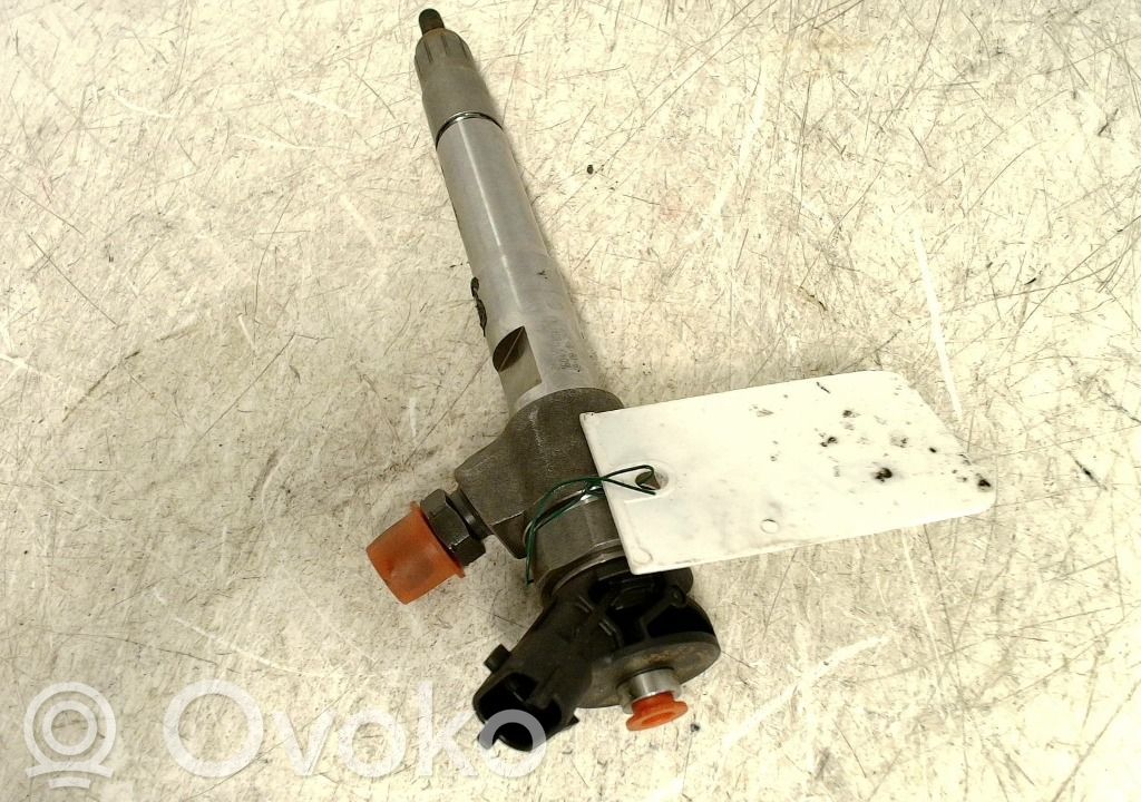 Nissan NV300 Inyector de combustible 
