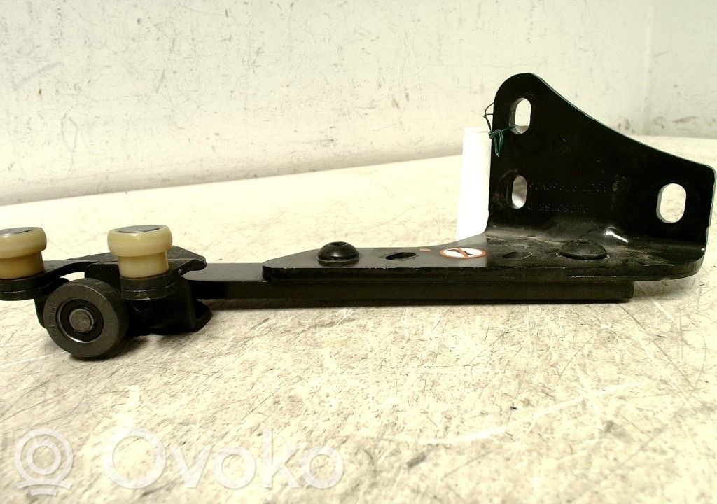 Peugeot Expert Sliding door upper roller guide/hinge 